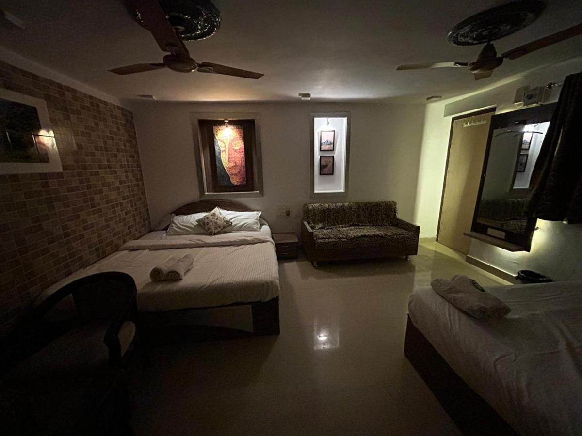 The Peach Tree Rooms Mount Abu Exterior foto